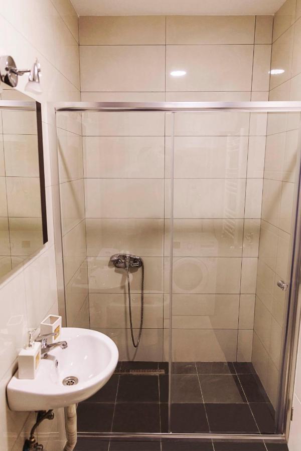 Lina - Prn, Tower Prishtina Apartman Pristina Kültér fotó