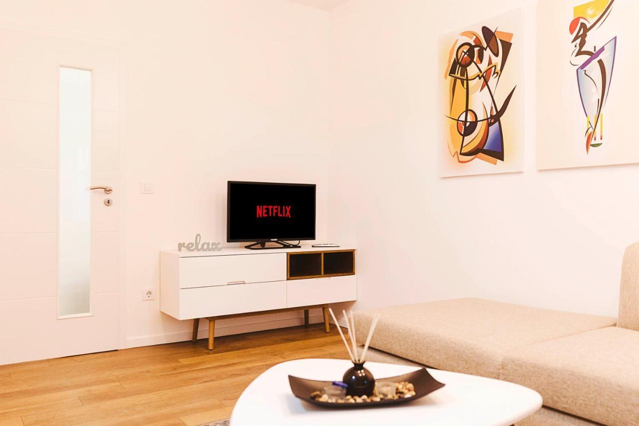 Lina - Prn, Tower Prishtina Apartman Pristina Kültér fotó